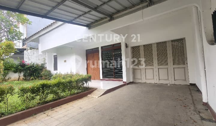 Rumah Kayu Putih Aman Bebas Banjir/R2352