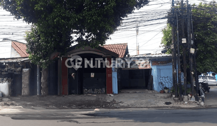 Rumah dan Kontrakan di Jalan Utama di Pondok Gede Jak Tim S7552