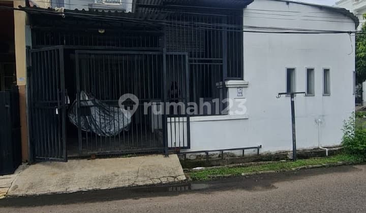 2-Story Semi-Furnished House in Taman Semanan Indah S9450
