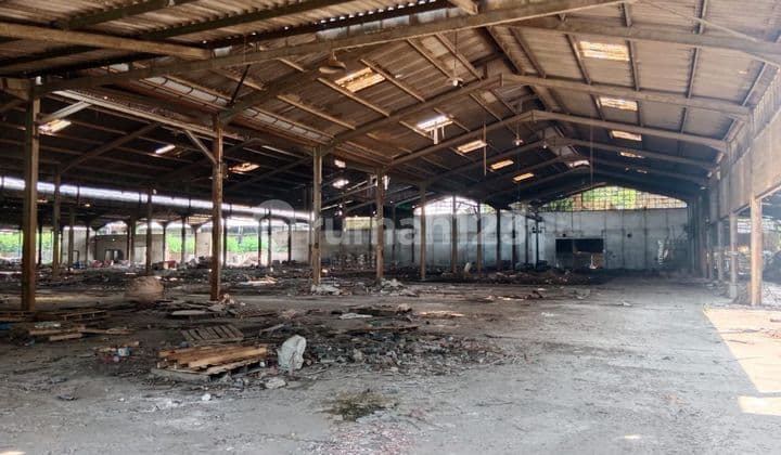 Cheap Sale Below NJOP Warehouse or Factory 2.2 Ha in Cakung
