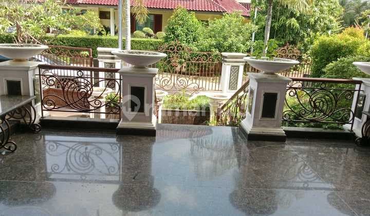 For Sale Luxury 3-Story House in Mutiara Beach