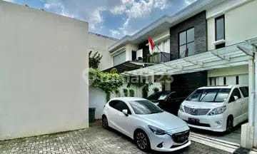 Dijual Rumah Mewah Townhouse 2 Lantai di Mampang Prapatan