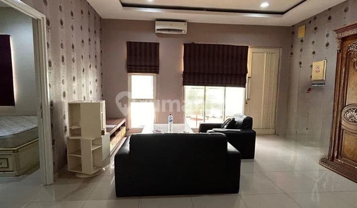 Disewakan Rumah 2.5 Lantai Full Furnished di Golf Lake