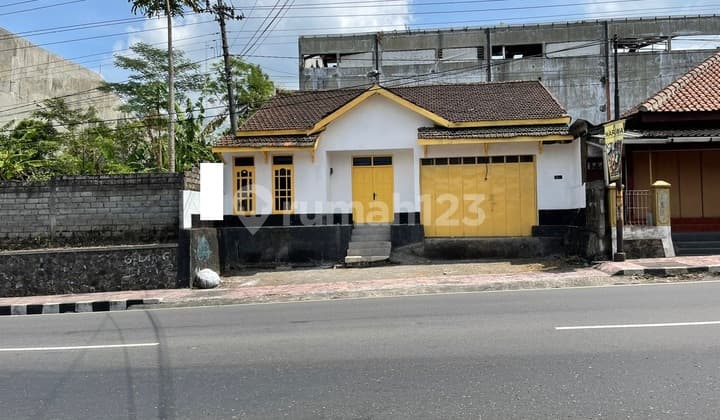 Rumah Pinggir Jalan Raya Salatiga Cocok Untuk Usaha