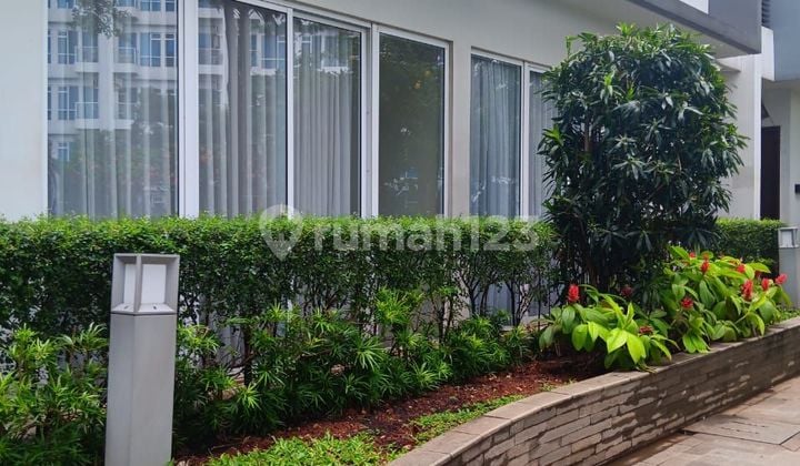 Strategic Residential Semi-Furnished Townhouse Puri Mansion Apartment West Jakarta