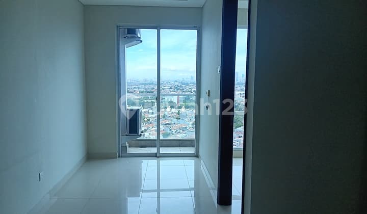 Hunian 1 Br SF LT Sedang View Pool di Kembangan Selatan