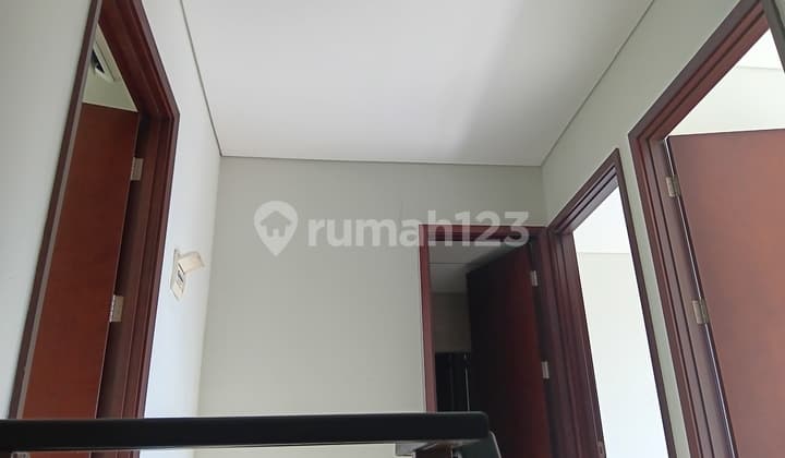 Comfortable Town House Residence Only Kitchen Set Kembangan West Jakarta