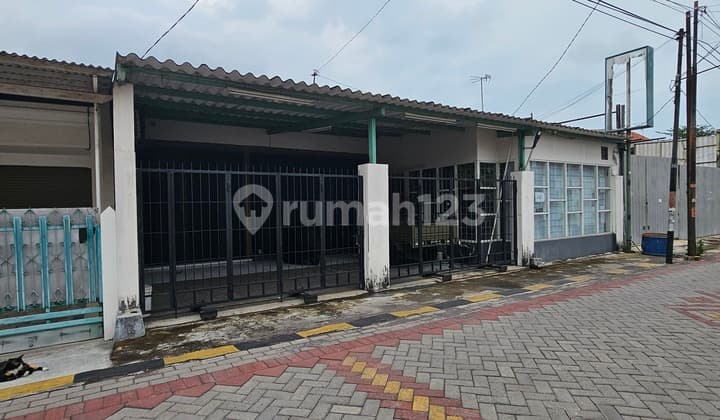 Disewakan Rumah Ex Toko Roti Tanahmas Lokasi Strategis Dekat Kota