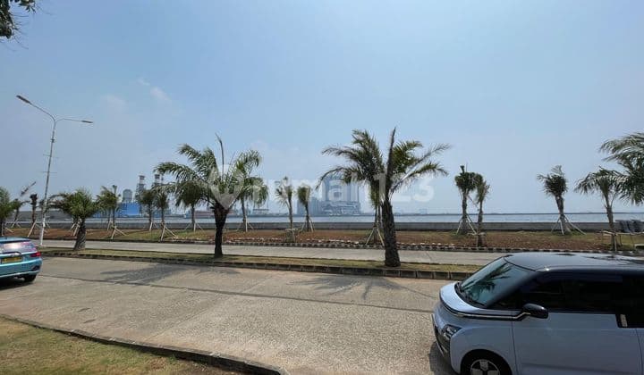 Kav Premium Hoek di Pantai Mutiara 822 View Mall /Laut