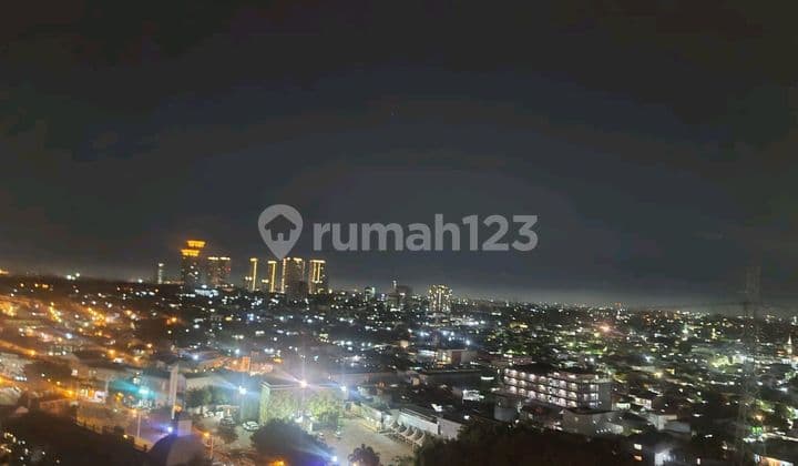 Dijual Apartemen Paramount Skyline.