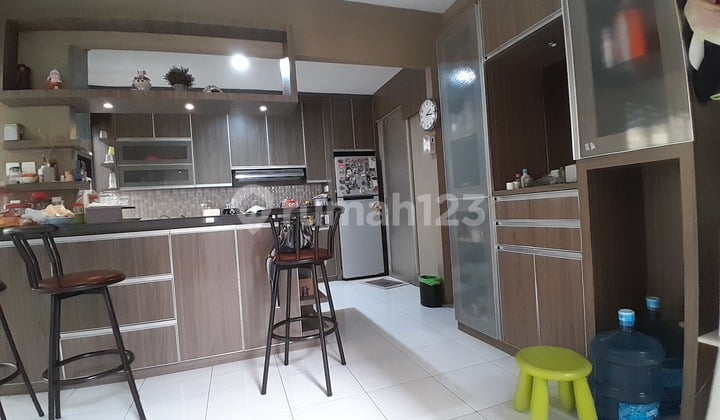 Dijual Rumah di Komplek Permata Cigadung