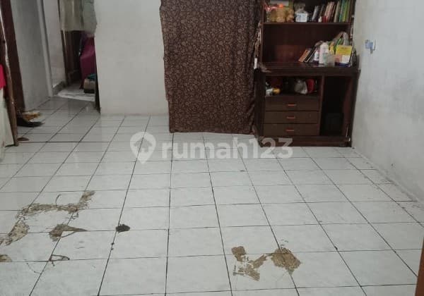 Rumah 2 Lantai Dekat Gedung Sate Cicadas Bandung Ref.04950