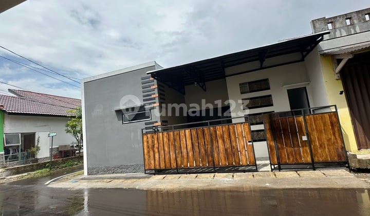 For Sale Single-Story House Ready to Occupy in Citra Raya Area