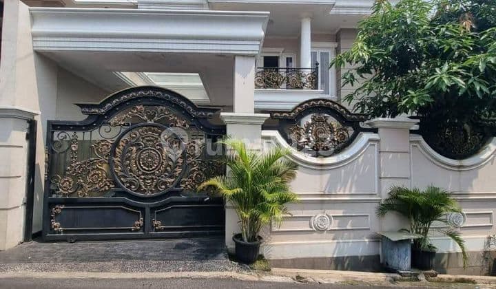 For Sale Beautiful Ready-to-Live House in South Jakarta
