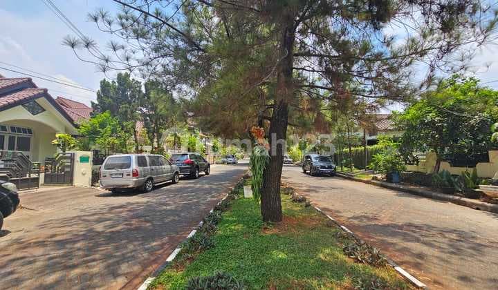 Dijual Rumah Siap Huni dengan Area Bangunan yang Luas di Melati