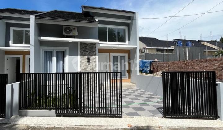 New Modern Luxury Fresh House With Extensive Remaining Land In Purwomartani Sleman Near Pertamina Housing
