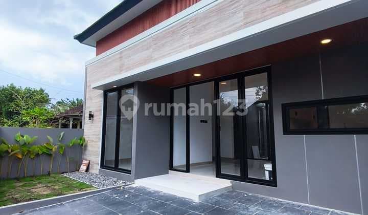 Beautiful Modern Contemporary New House in Caturharjo Sleman, Near Ibarbo Park and Sleman Market