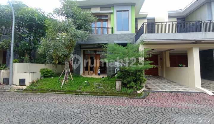 RUMAH MEWAH HIJAU 2 LANTAI - FULLY FURNISHED DALAM PERUMAHAN DI JALAN PALAGAN KM 9 NGAGLIK SLEMAN Rumah di Jalan palagan km 9 2 Lantai SHM Bagus