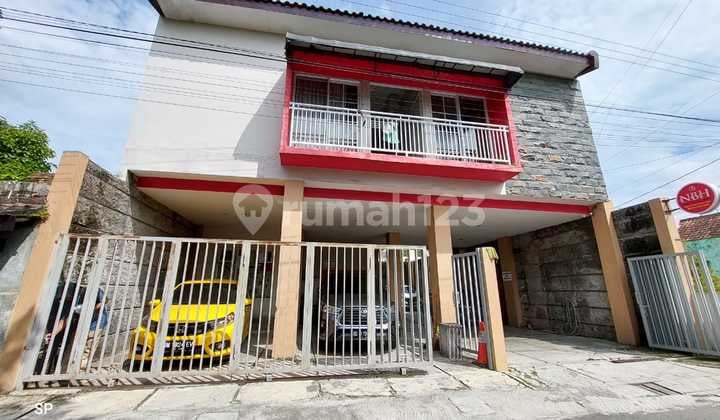 KOST EKLUSIVE ISTIMEWA FULL FURNISHED 16 KAMAR DI JALAN KALIURANG KM 7 DEKAT KAMPUS UGM