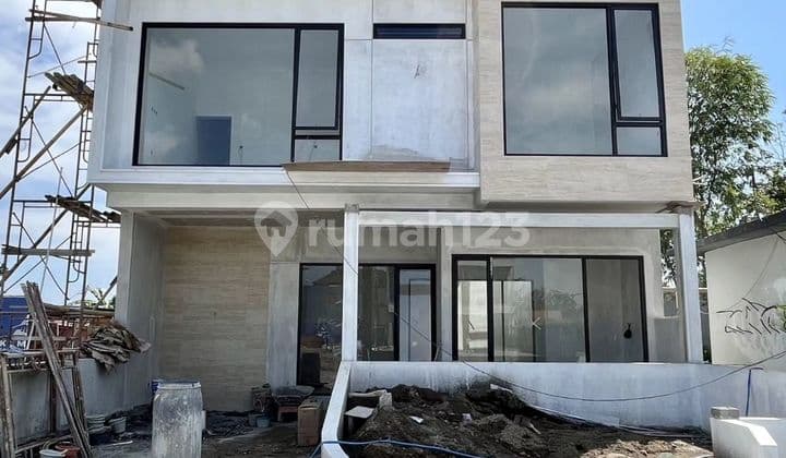 2-Story New HGB House
New House in Palagan Km 9 Housing Complex Near Filosofi Kopi and Sleman City Hall
2-Story New HGB House