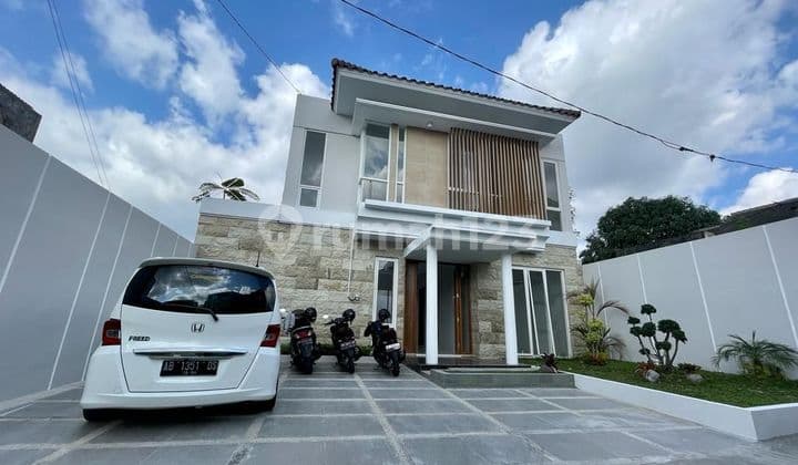 PROMO!!!
DAPATKAN DISC PEMBELIAN UNIT RUMAH SEBESAR RP 100.000.000
RUMAH MEWAH EKLUSIF 2 LANTAI DI DEKAT HOTEL HYATT JALAN PALAGAN, SENDANGADI, MLATI, YOGYAKARTA.
● KAVLING A
Type Rumah 140
Luas Tanah 199
Harga Rp 2.300.000.000
DENAH RUMAH:
• Kamar Tid