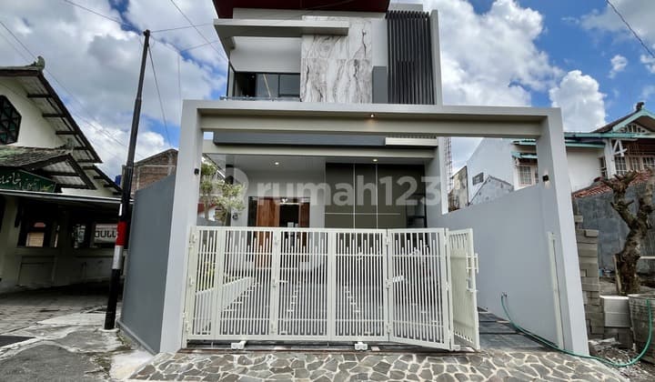 Rumah Baru Di Jl Kaliurang Km 7 Dekat Ugm Dan Pasar Kolombo