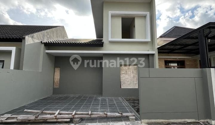 New Fresh Minimalist Modern House East of Kaliurang Road Km. 10 Ngaglik Sleman Near Gentan Markethouse price: