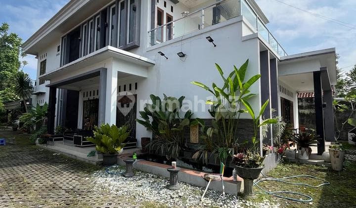 2-Storey House Large House Spacious Land in Maguwoharjo