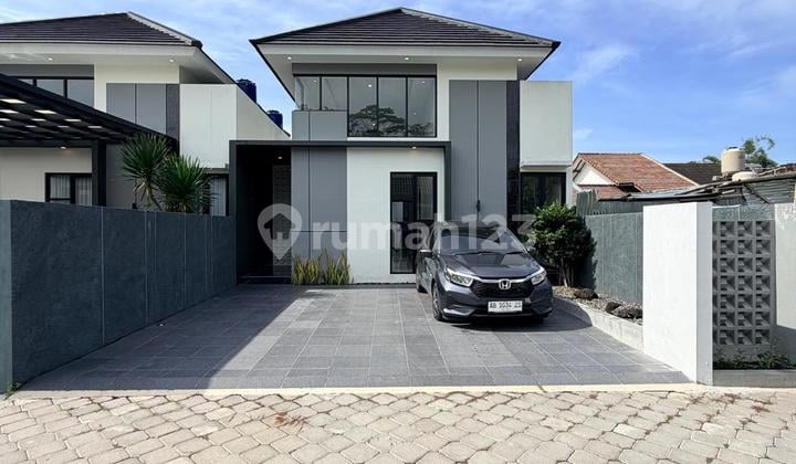 Rumah Baru Mewah Limasan Modern dengan High Ceiling Dalam Cluster di Dekat Uii Terpadu- Dekat Pppg Kesenian