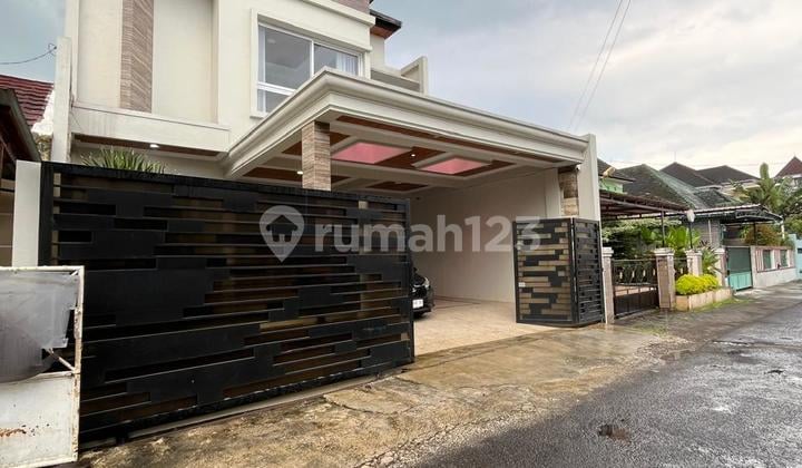 Banting Harga..super - Super Murah..rumah Mewah Lux Kontemporer 2 Lantai Dengan Kolam Renang Estetik Di Jalan Palagan Km. 9 Ngaglik Sleman