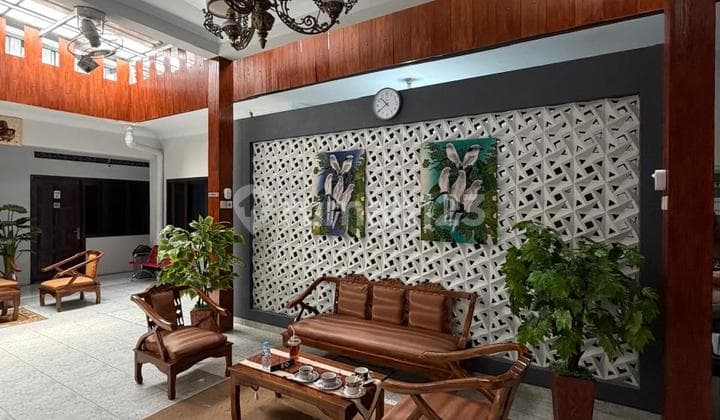 Hotel Strategis Selalu Full di Pasar Kembang Dekat Stasiun Tugu dan Malioboro Lengkap dengan Management