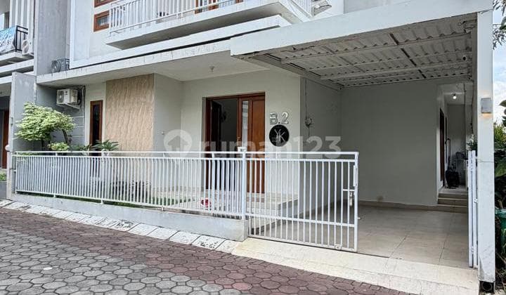 Rumah Mewah 2 Lantai Hook Full Furnished Dalam Ringroad di Perumahan One Gate