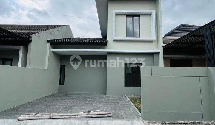 Murah Banget 2 Lantai‼️rumah Baru Mewah 2 Lantai Fresh Desaign Dengan Harga Murah Di Jalan Kaliurang Km.10 Dekat Pasar Gentanlokasi: Jalan Kaliurang Km.10 Sinduharjo Ngaglik