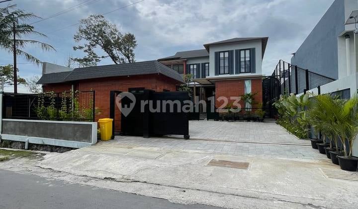 Villa Mewah dan Luas Full Furniture dengan Kolam Renang Dekat Kampus Uii Jl Kaliurang KM 14