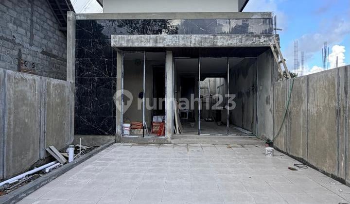 Rumah Baru Cantik Limasan Modern di Jalan Kaliurang KM. 10 Gentan Ngaglik Sleman