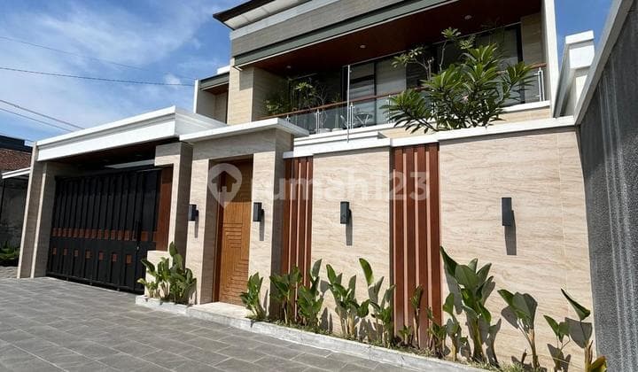 Luxurious 2-Story Spacious House With Swimming Pool on Gito Gati Street, Ngaglik