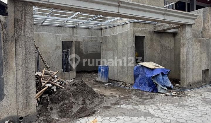 Rumah Mewah Kontemporer Modern Dalam Perumahan di Jalan Kaliurang KM 13 Ngemplak Sleman Dekat Pasar Jangkang