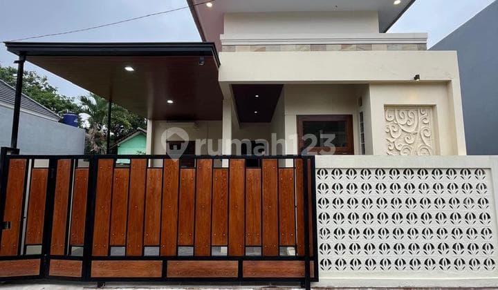 New Fresh Beautiful Modern House on Kaliurang Street Km. 11 Sardonoharjo Ngaglik Sleman