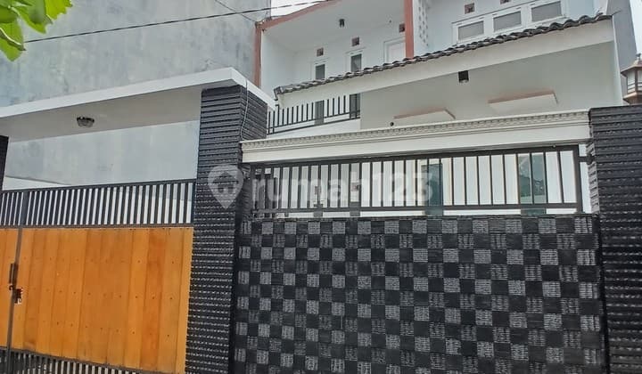 Luxurious 2-Story House with Rice Field View on Parangtritis Street KM 5, Bangunharjo, Sewon, Bantul, Near the Samsat Office