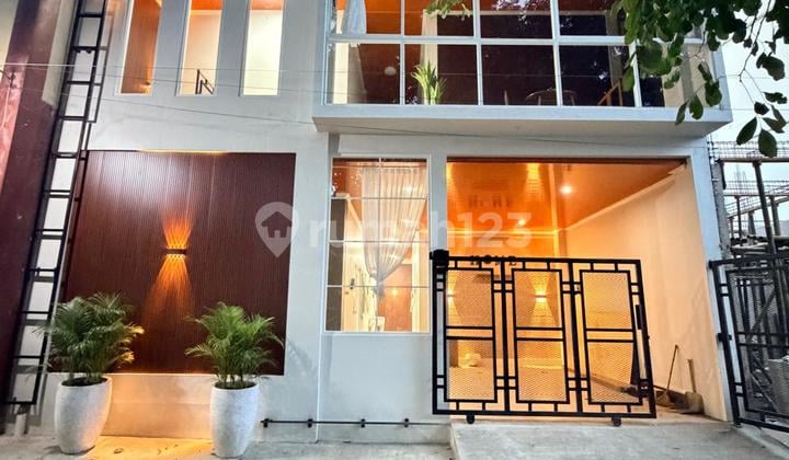 Kost Eklusif Modern 2 Lantai 11 Kamar Full Furnished di Jalan Kaliurang KM. 13 Ngaglik Sleman Dekat Kampus Uii Terpadu