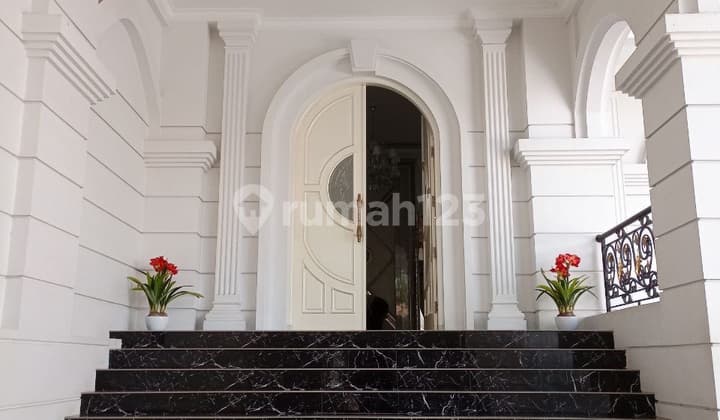 RENT Sewa Rumah Menteng Full Furnished Dengan Basement ME002