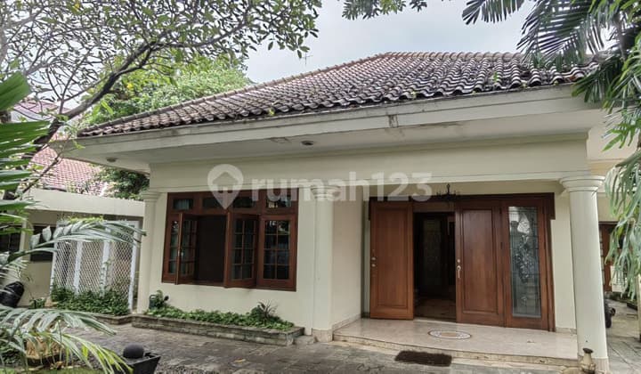 CB150 Semi Furnished House for Rent in Menteng with Spacious Parking