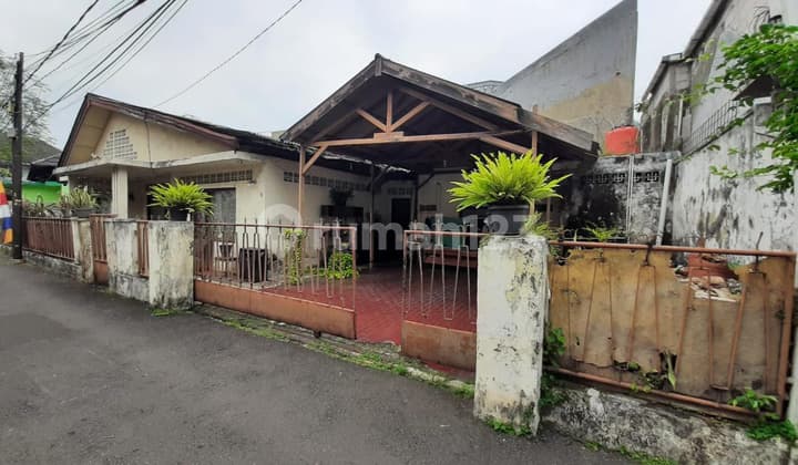JS170 Land and House Calculation in Tebet for Quick Sale at a Bargain Price