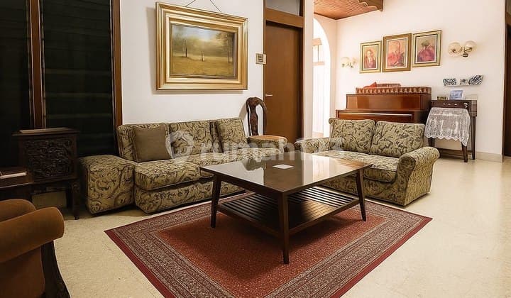 Js488 house with spacious yard sold quickly