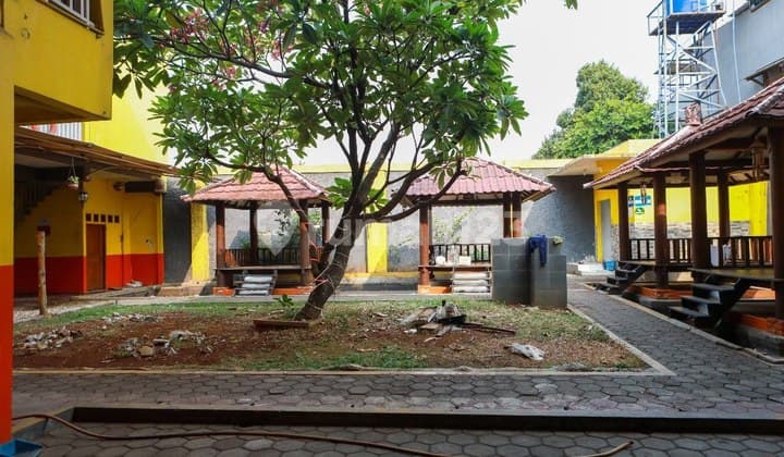 Dp864 Nekas Resto Good Condition Roadside Depok Fast Sale