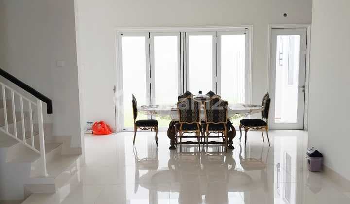 Rumah Mewah di Gading Serpong, Cluster Pasadena, Bagus dan Rapi, Lingkungan Nyaman dan Lokasi Strategis