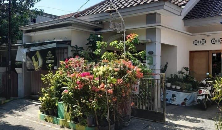Rumah Siap Huni Jl Griya Kebraon Surabaya