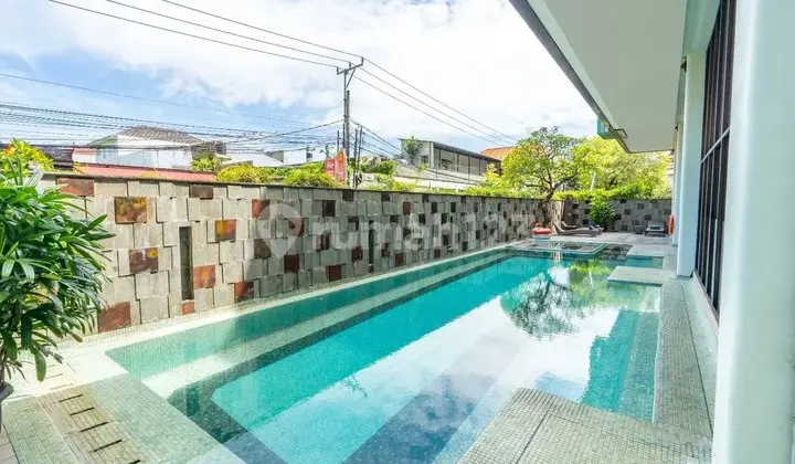 Hotel Furnish Styles Bali Kuta dekat Bandara Perbelanjaan