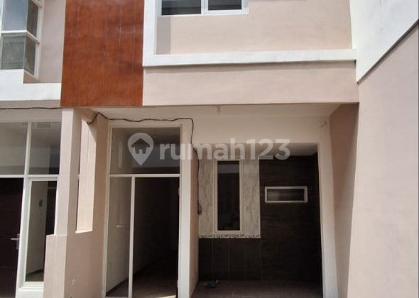 Rumah Kutisari Surabaya Dekat Kampus Petra