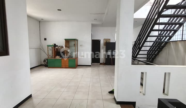 Taman Meruya Ilir 2 Lantai Rooftop Lokasi Strategis